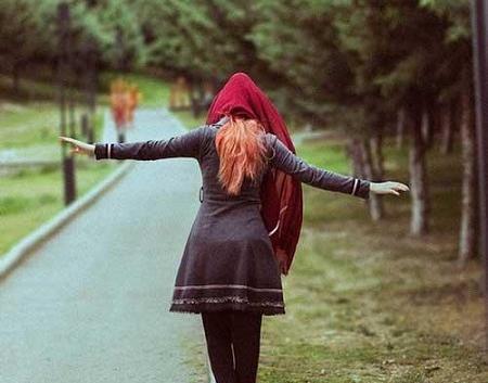 عکس دختر لب دریا برای پروفایل