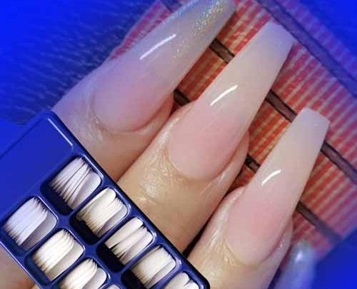 عکس مدل کاشت ناخن فرنچ هلویی