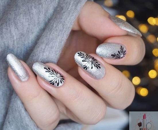 عکس مدل ناخن زمستانه ساده