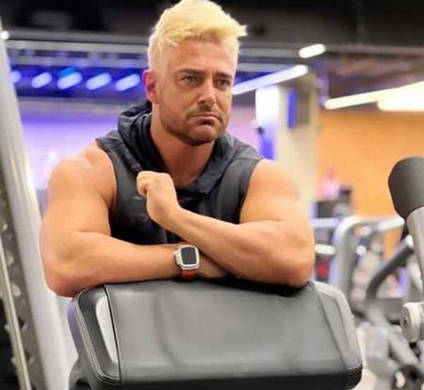 عکس چشم محمدرضا گلزار