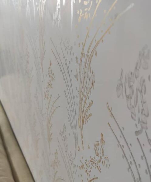 عکس سفید طرح دار ساده