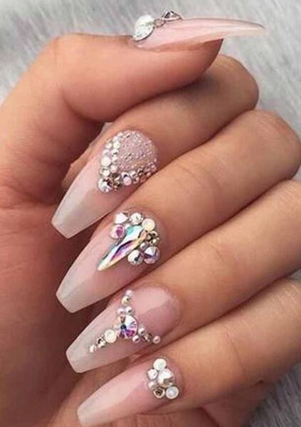 عکس طرح ناخن اکلیلی