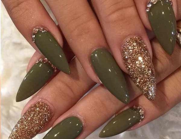 عکس طرح ناخن اکلیلی