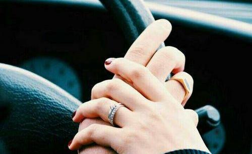 عکس عاشقانه رو موتور
