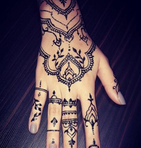 عکس مدل تاتو حنا ساده