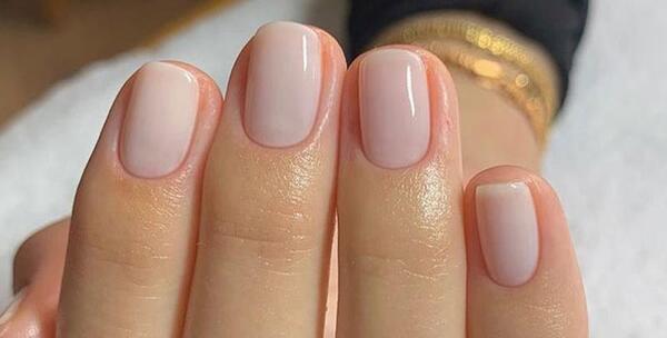 عکس مدل ناخن کوتاه مربعی