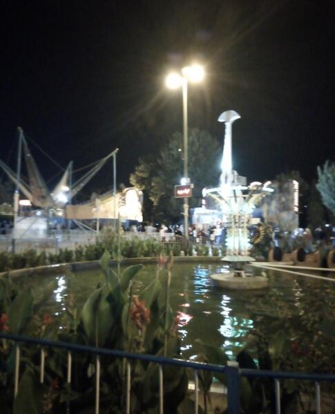 عکس سرسره در شب