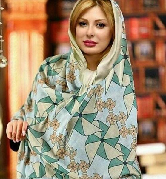عکسهای نیوشا ضیغمی با پدرش