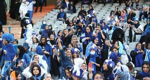 عکس دختر طرفدار فوتبال