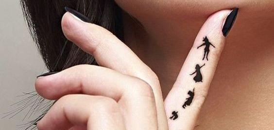 عکس طرح تاتو روی ساعد دست ساده