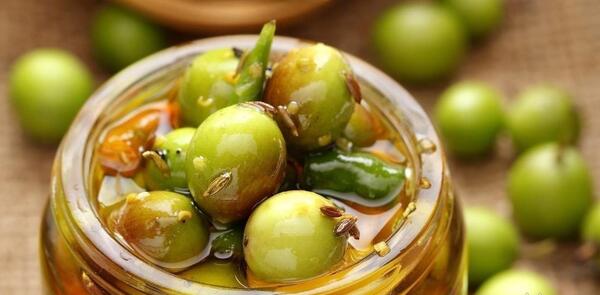 عکس گوجه سبز با نمک