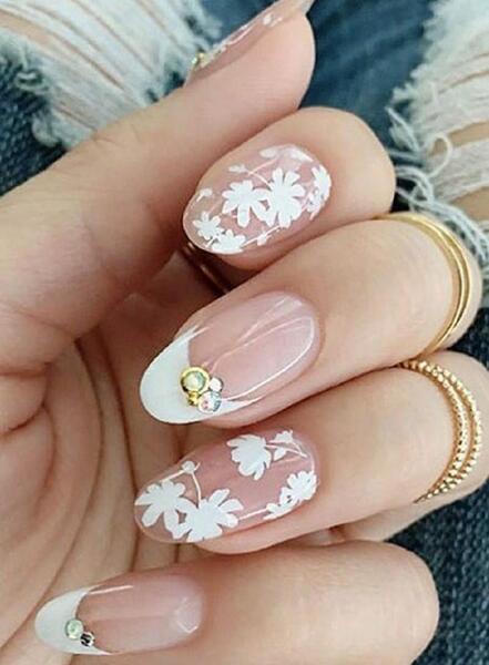 عکس مدل ناخن رنگ یاسی