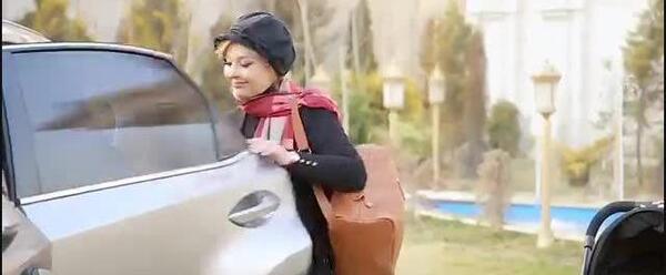 عکس نیوشا ضیغمی و خانواده اش