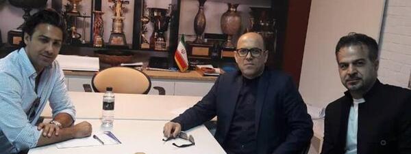 عکس قرمز استقلال