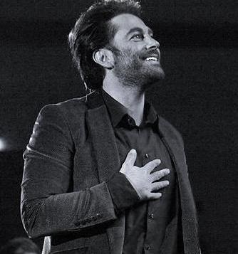عکس محمد رضا گلزار در کنسرت
