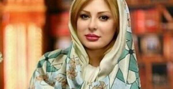 استخر عکس نیوشا ضیغمی بدون حجاب در خارج