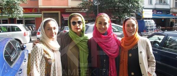 استخر عکس نیوشا ضیغمی بدون حجاب در خارج