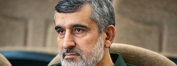 عکس قاسم سلیمانی در صف نماز داعش