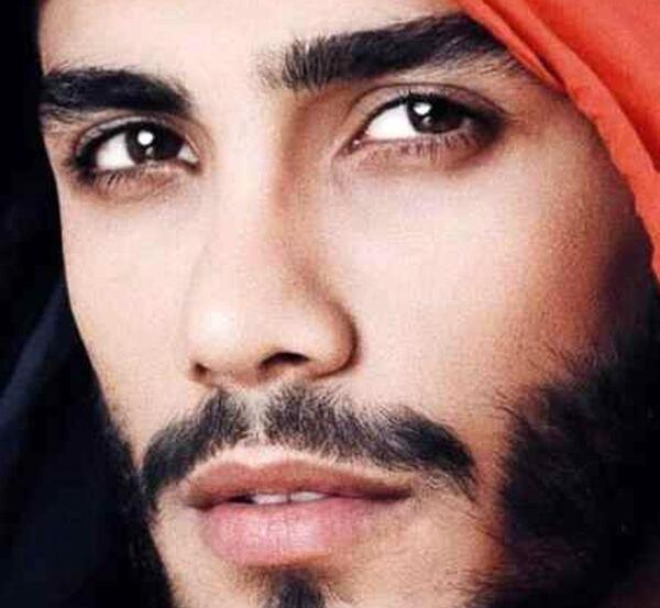 عکس دنیا خواننده و همسرش