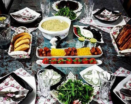 عکس نوشته سفره افطاری