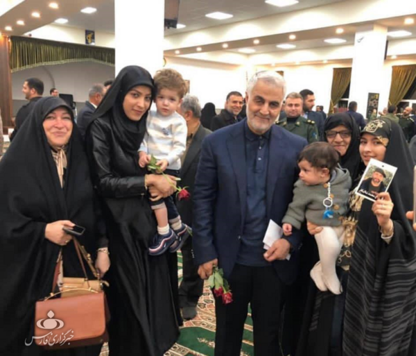 عکس دختر چادری حاج قاسم