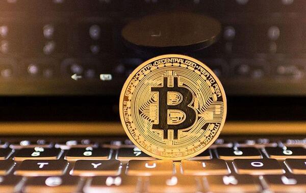 عکس دستگاه بیت کوین