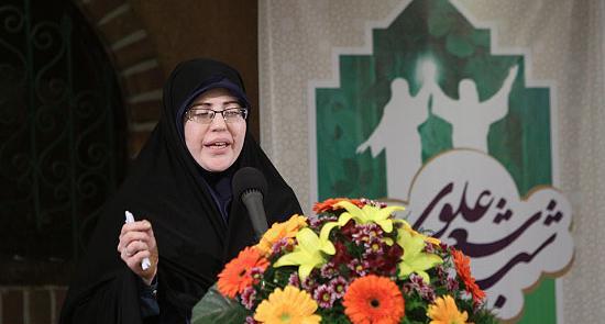 عکس دختر چادری با گل آفتابگردان