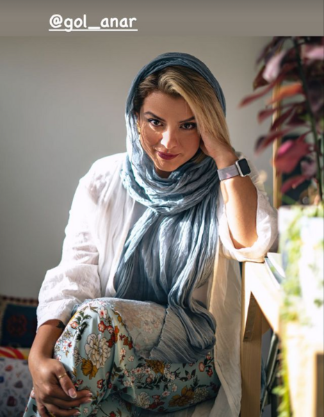 عکس دنیا مدنی و مادرش