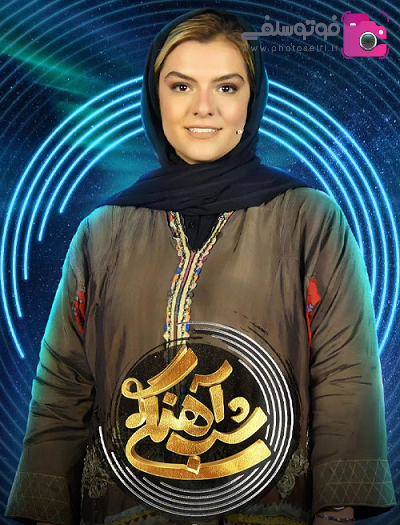 عکس دنیا مدنی و مادرش