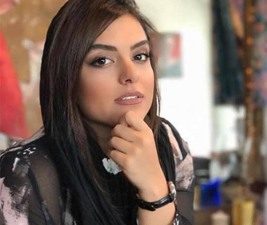 عکس دنیا مدنی و مادرش