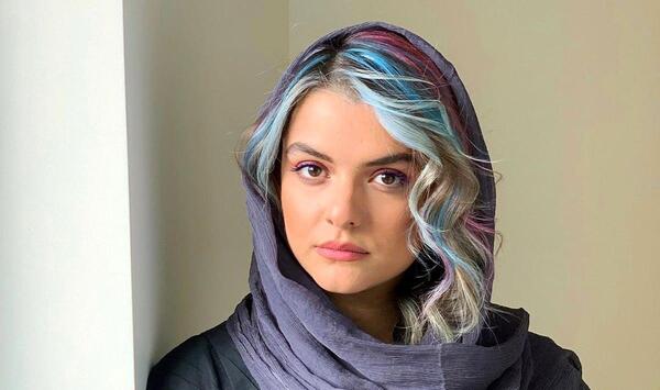عکس دنیا مدنی و مادرش