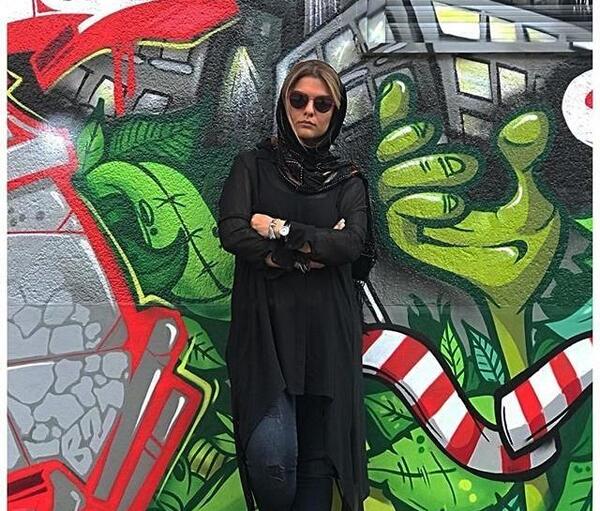 عکس دنیا مدنی و مادرش