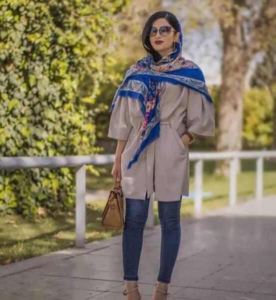 عکس مانتو ابروبادی جلو بسته