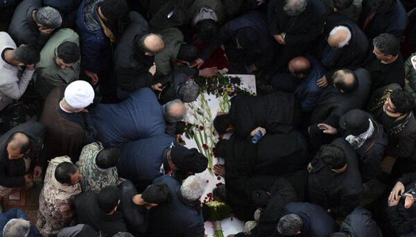 عکس از گلزار شهدا کرمان