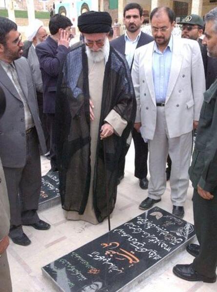 عکس از گلزار شهدا کرمان