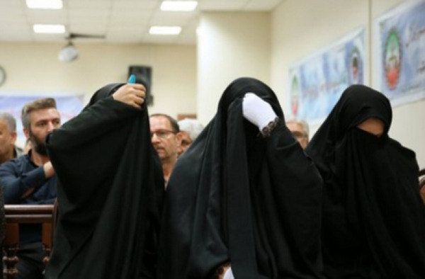 عکس دختر چادری در شلمچه