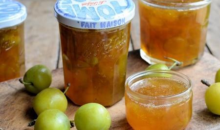 عکس گوجه سبز در ظرف