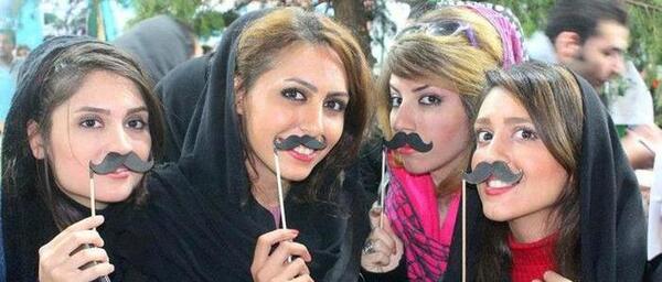 عکس دوتا دختر