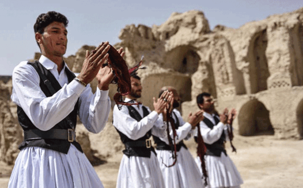 عکس دست عروس داماد بلوچ