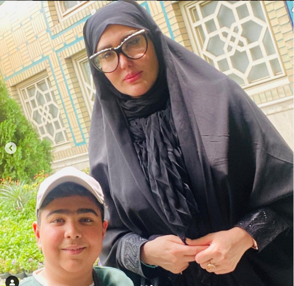 عکس زهره فکور صبور و دخترش
