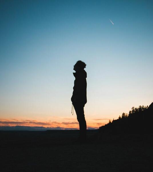 عکس برای پروفایل پسرانه تنها