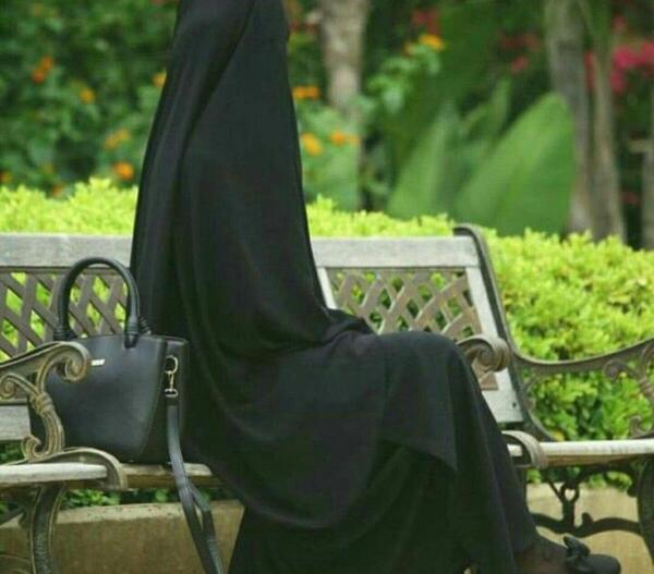 عکس دختر چادری عکاس