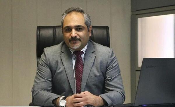 عکس خانم جمالی مسئول امور قراردادها