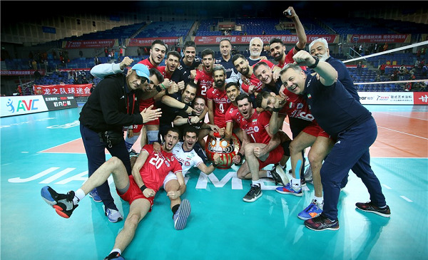 عکس ورزشگاه والیبال ایران