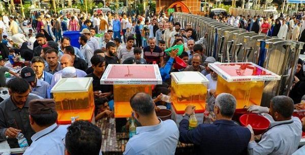 عکس سفره افطار بین الحرمین