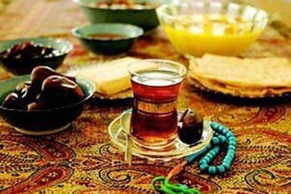 عکس سفره افطار بین الحرمین