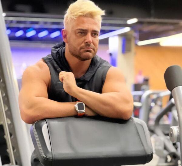عکس محمدرضا گلزار وهمسرش جدید