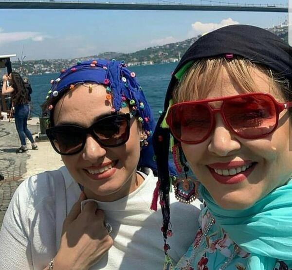 عکس بارداری لب ساحل