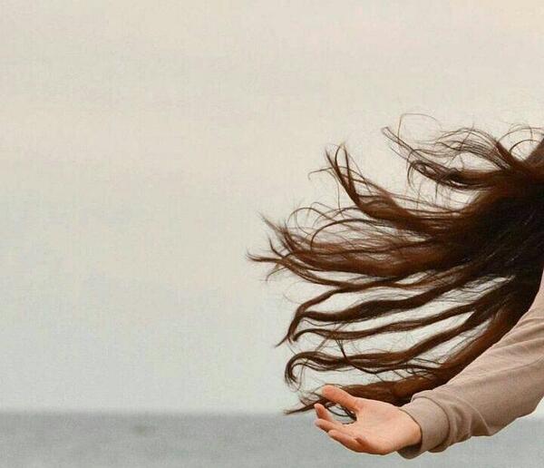 عکس بغل ایستاده