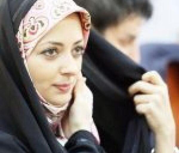 عکس دختر چادری با لباس نظامی